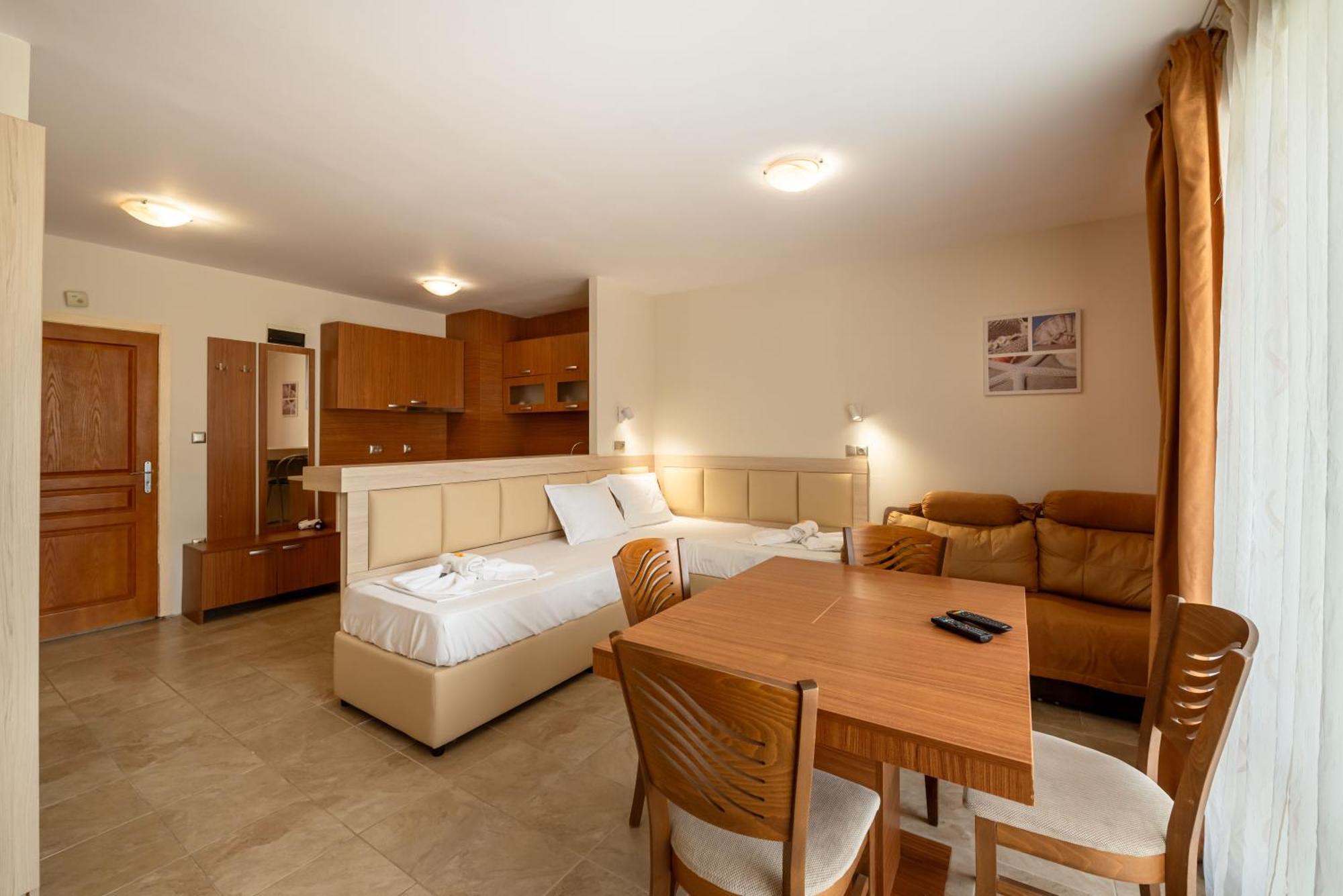 Perla Apartments Nesebar Exteriör bild