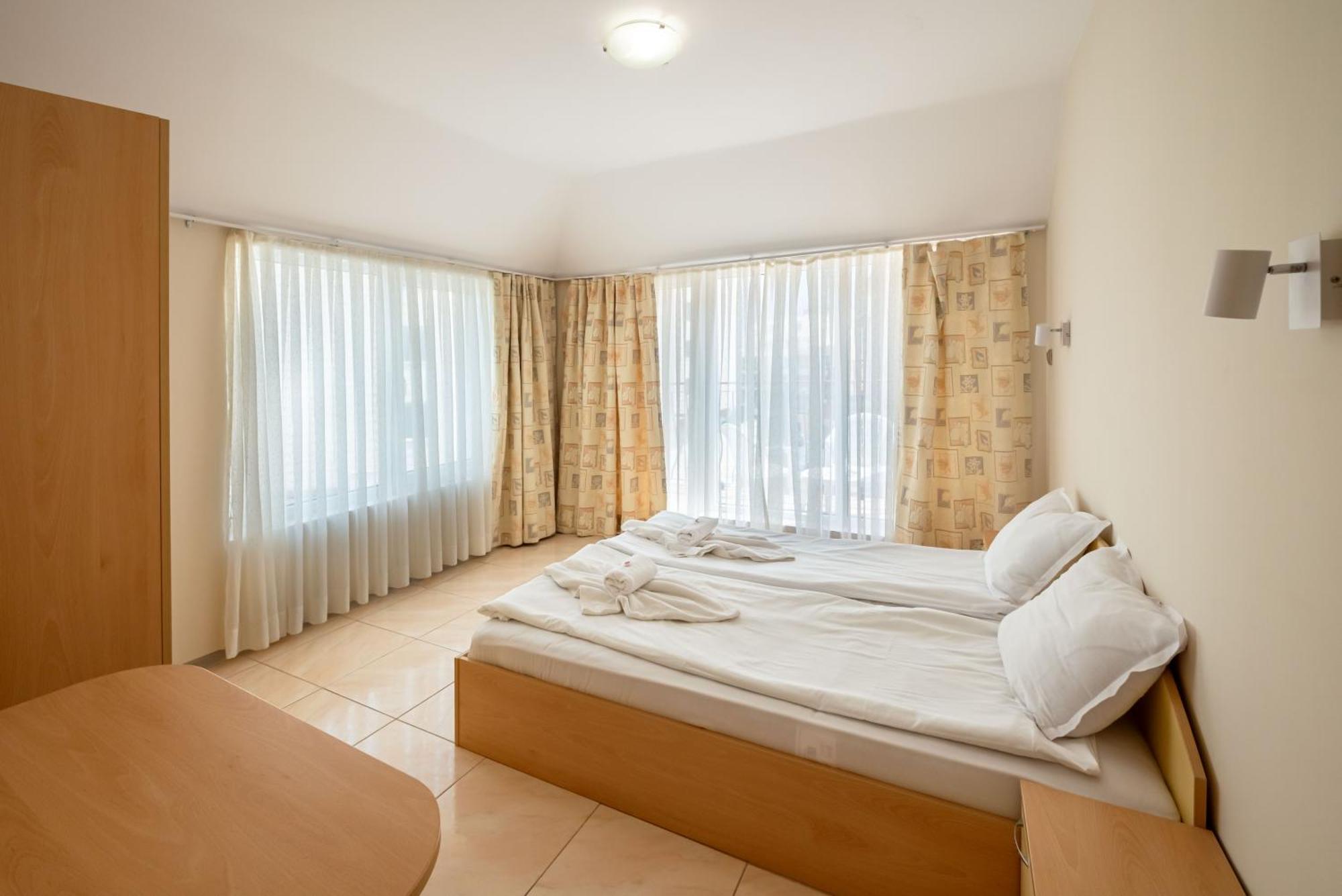 Perla Apartments Nesebar Exteriör bild