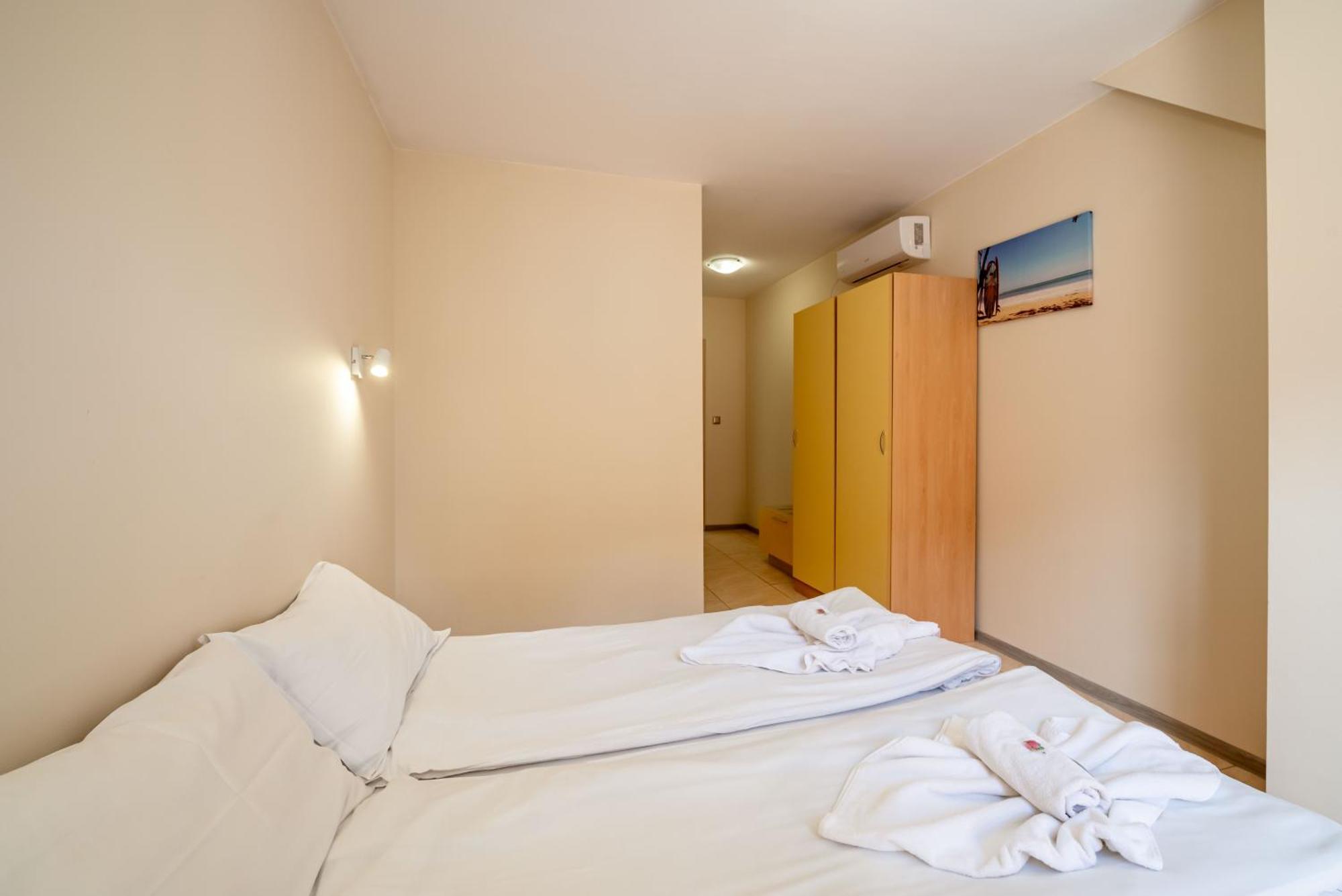 Perla Apartments Nesebar Exteriör bild